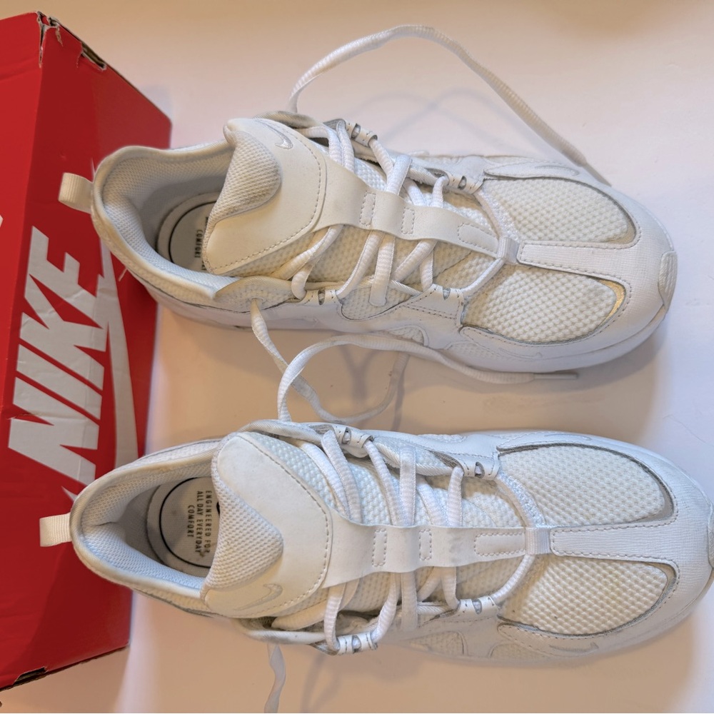 Nike Woman White Sneakers